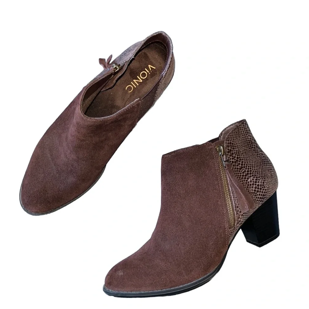 VIONIC‎ Anne Suede Ankle Boots. Size 9.5